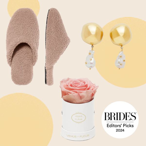 Bombas Saturday Slipper / Jenny Cipoletti Earrings / Venus et Fleur Flower 