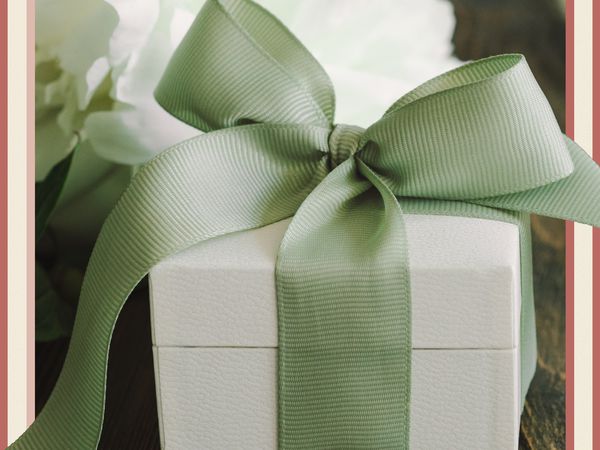 Wedding Gift Box With Green Bow 