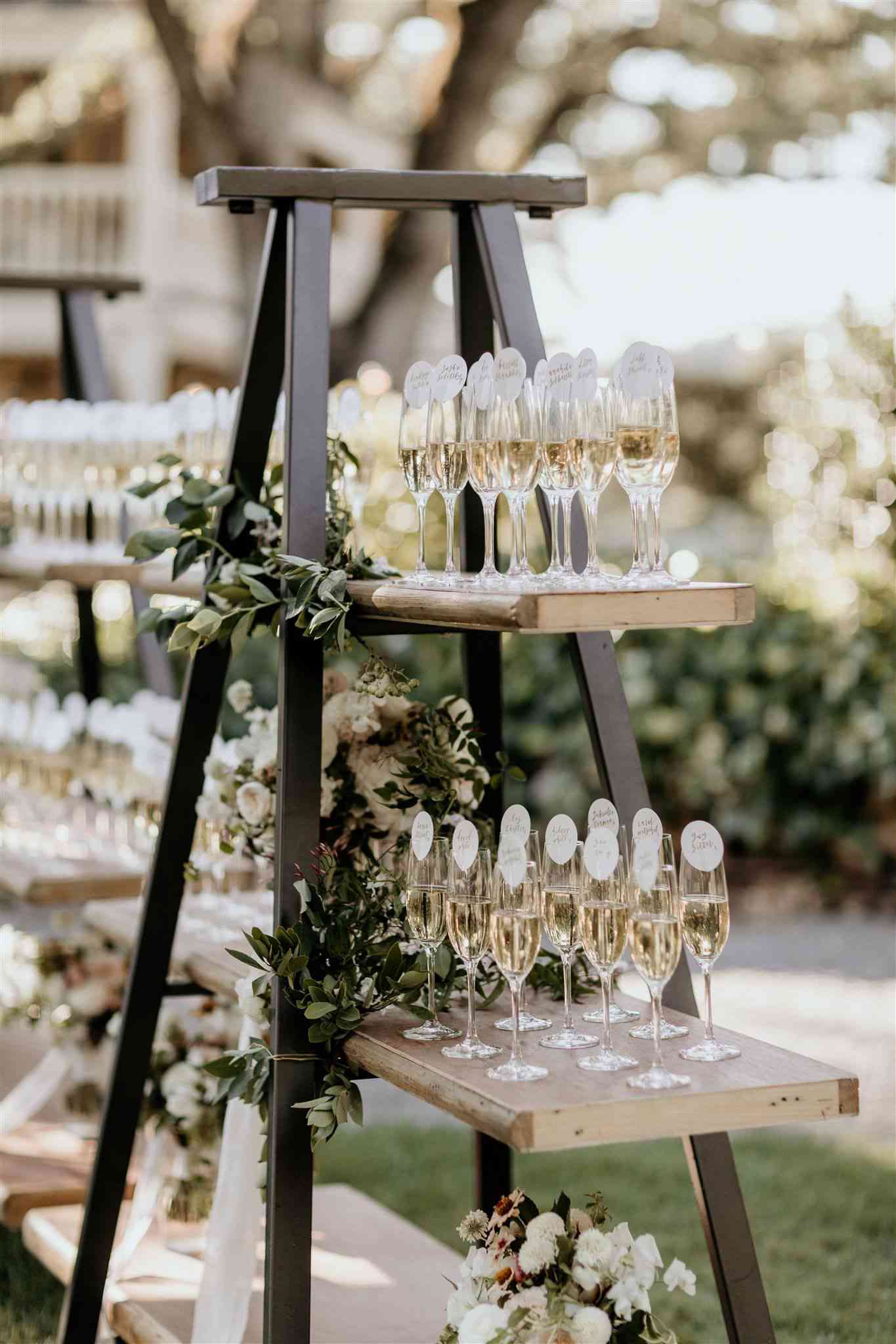 champagne escort card display