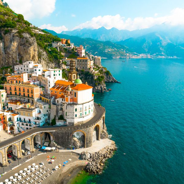 A view of the Amalfi Coast in Italy, an idyllic honeymoon destination.