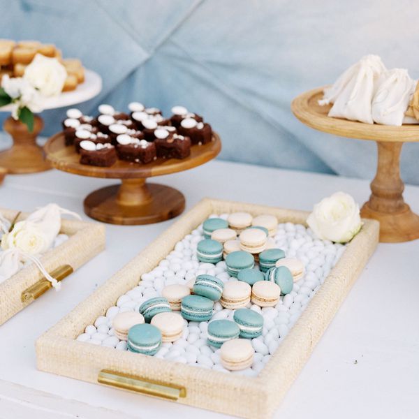 handheld dessert table