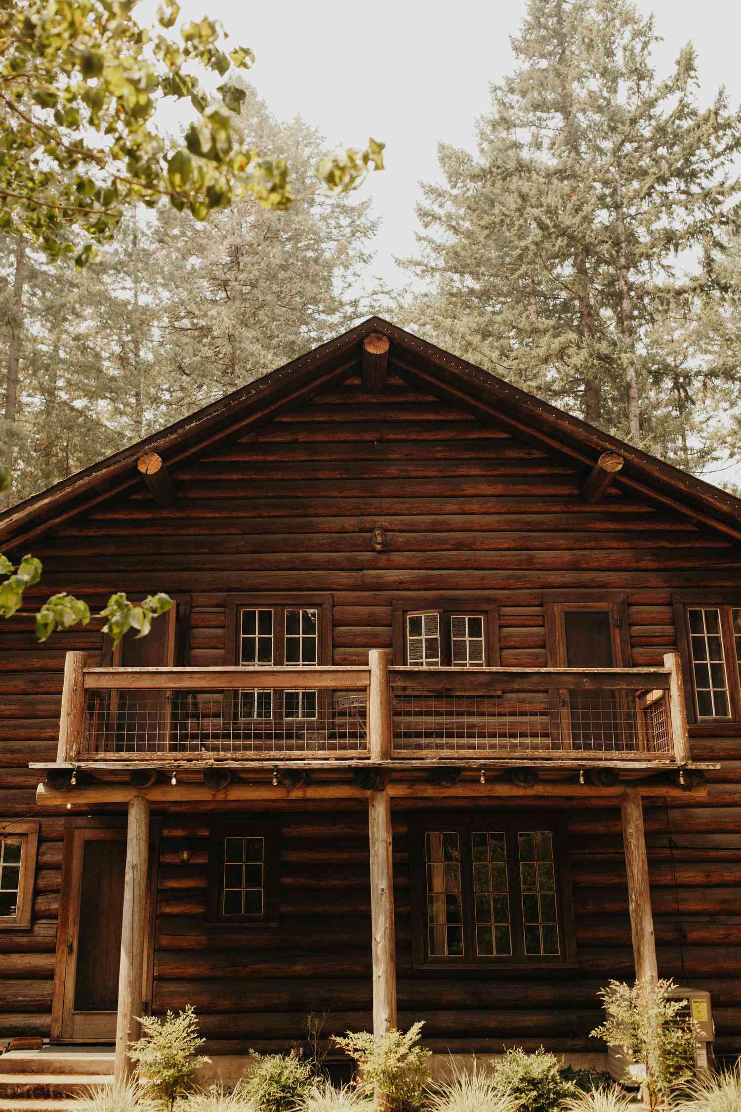 A summer camp wedding venue in Oregon.