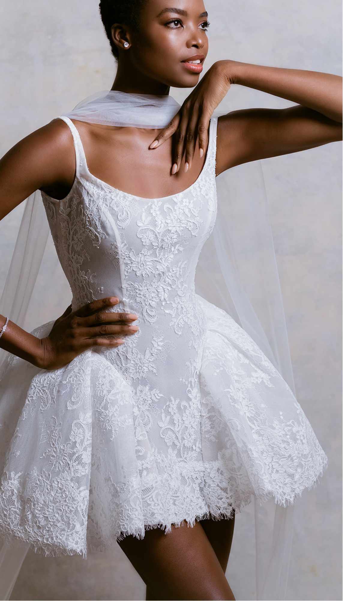 Mini White Lace Wedding Dress With Straps and Tulle Scarf