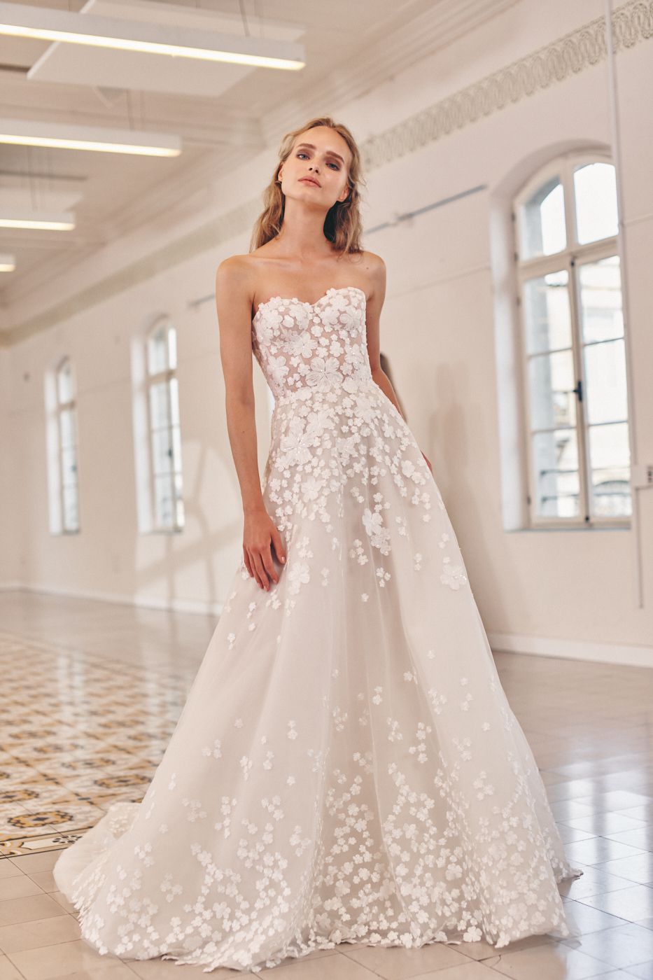 strapless wedding dress