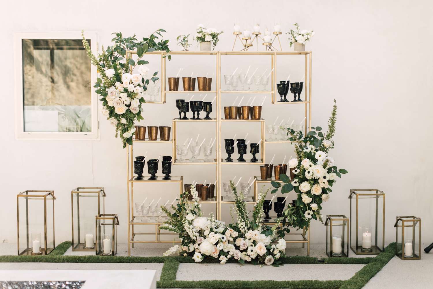 Escort card display of glasses