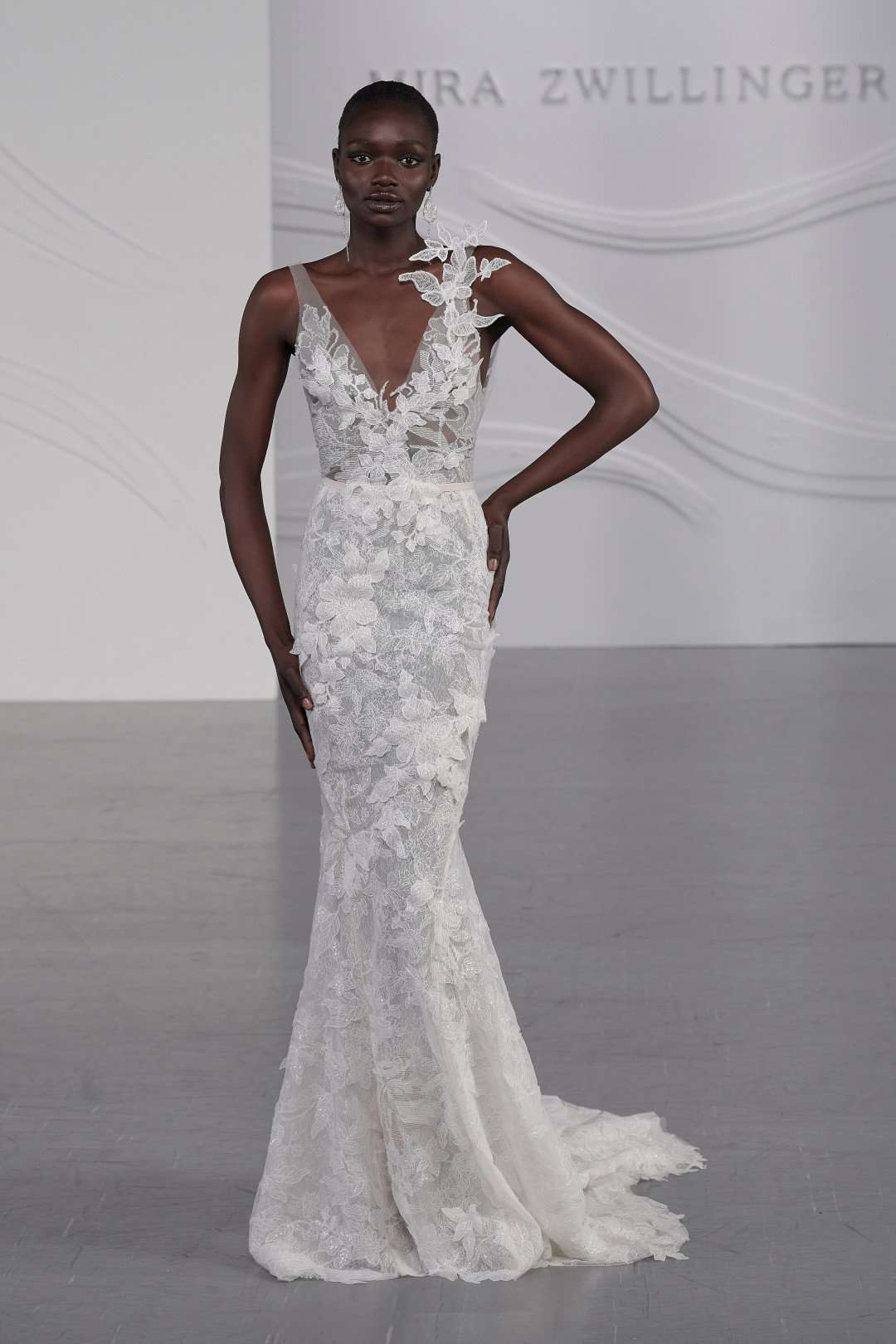 Mira Zwillinger spring 2022