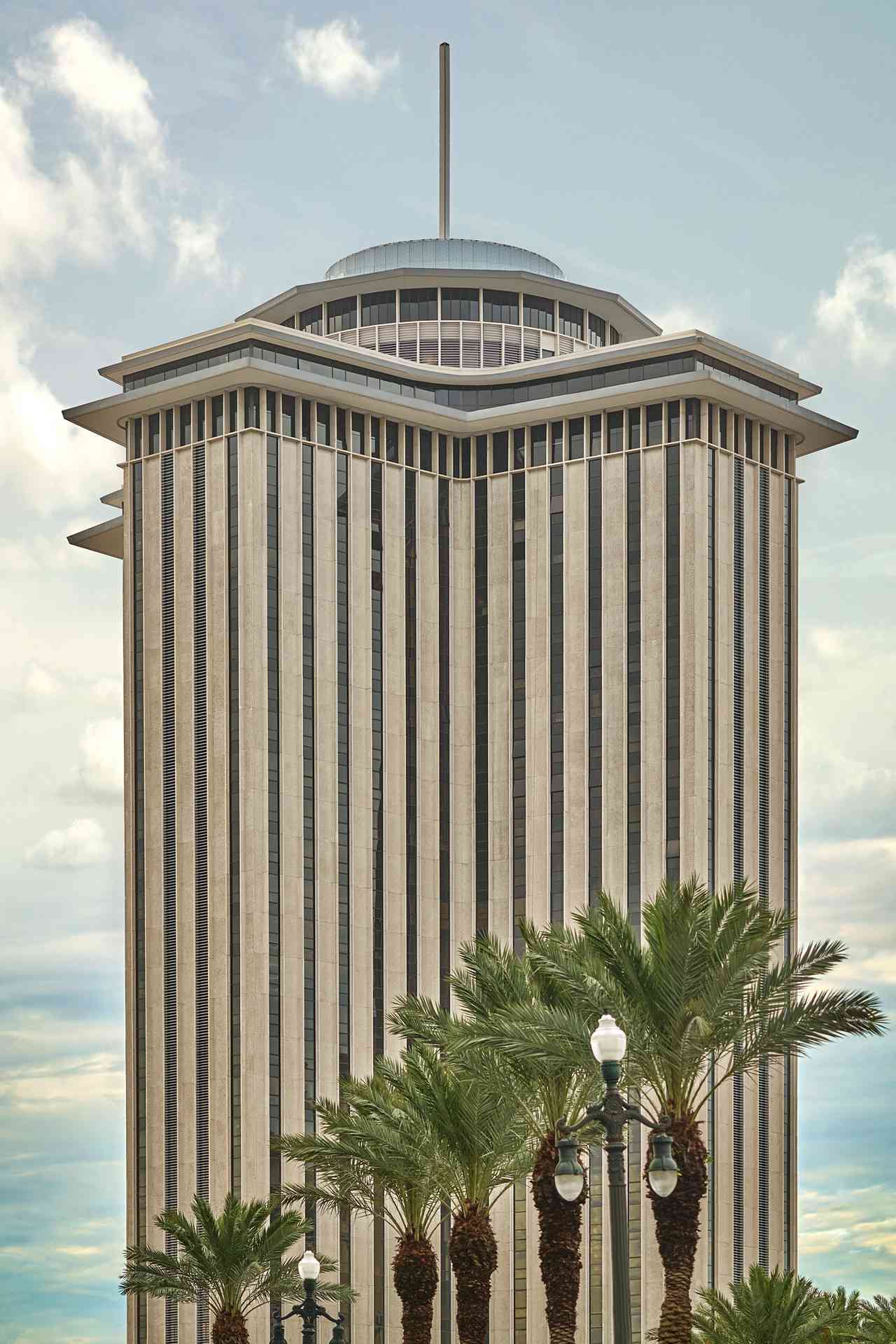 exterior of Four Seasons Hotel New Orleans