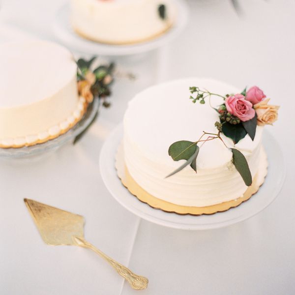 grocery store wedding cake
