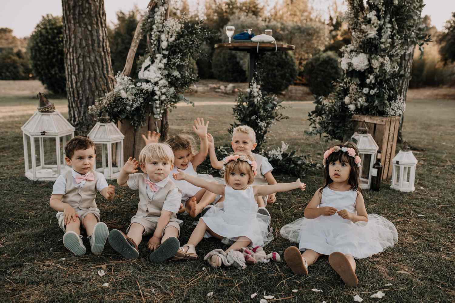 kids at a wedding