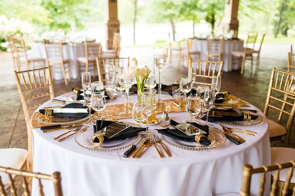 glam gold and white round wedding table decor