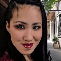 Su-Jit Lin Brides contributing writer headshot